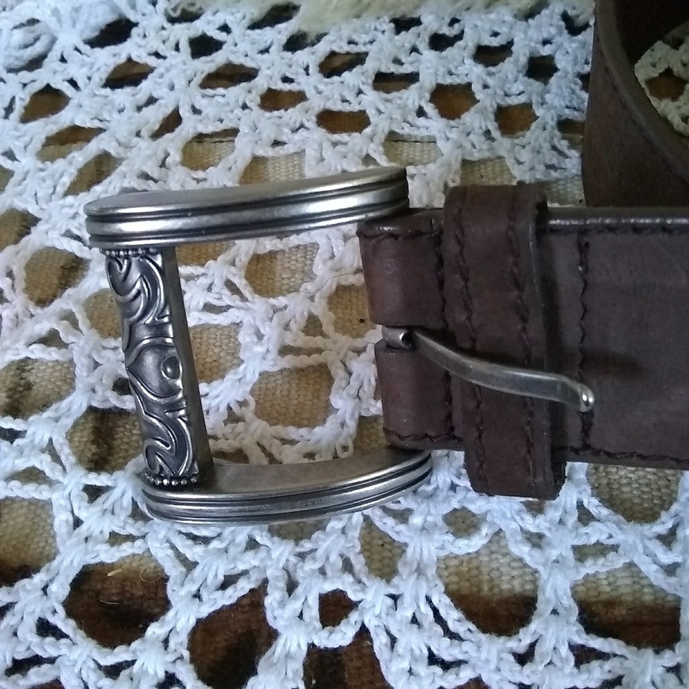 LIZ CLAIBORNE BROWN ANTIQUE HARDWARE BELT - Picture 1 of 5